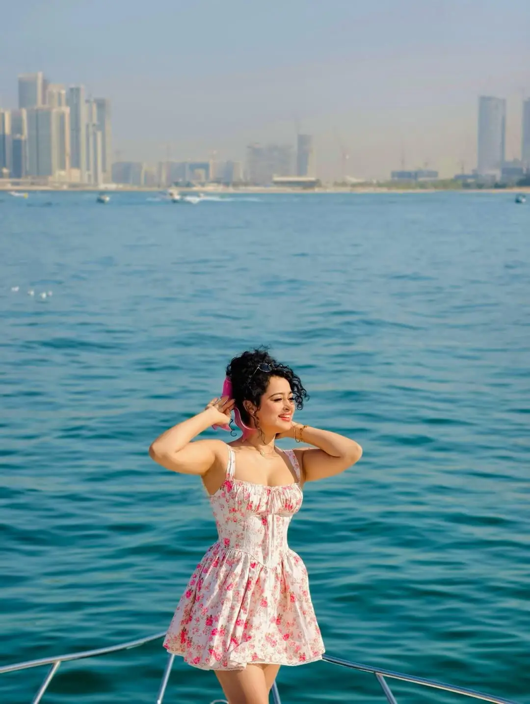 Apsara Rani glamour show in a mini skirt (1)