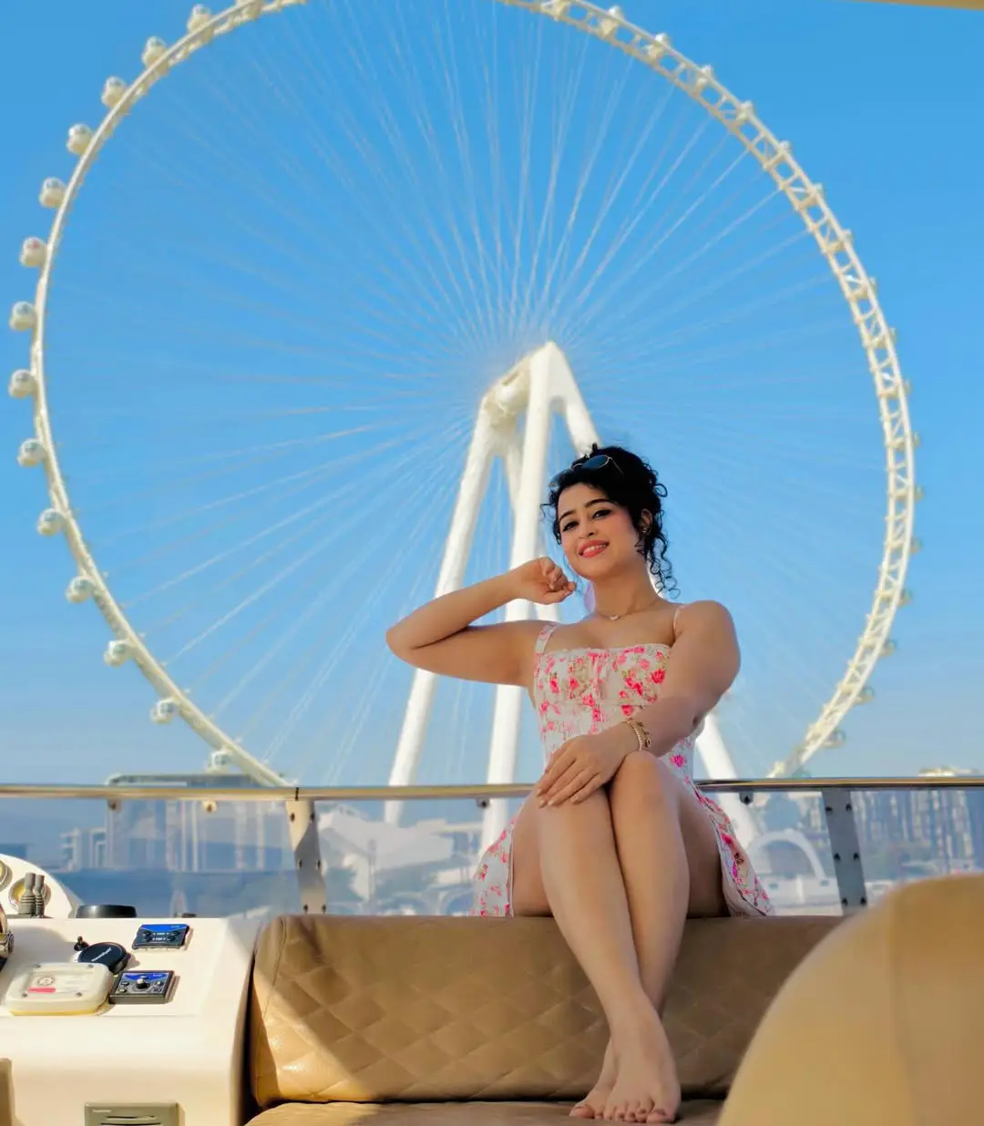 Apsara Rani glamour show in a mini skirt (1)