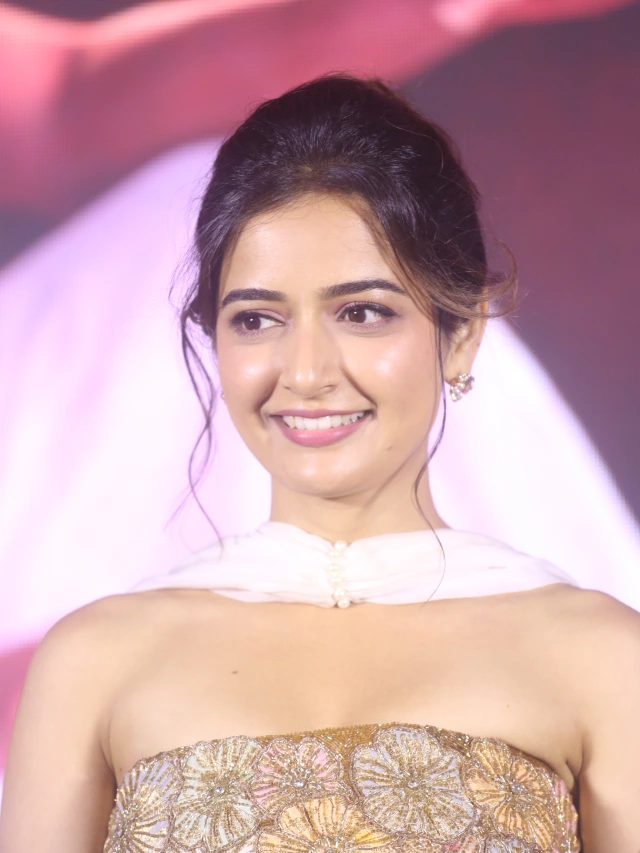 Ashika Ranganath Stunning Looks in Gatha Vaibhavam Pre Release Event