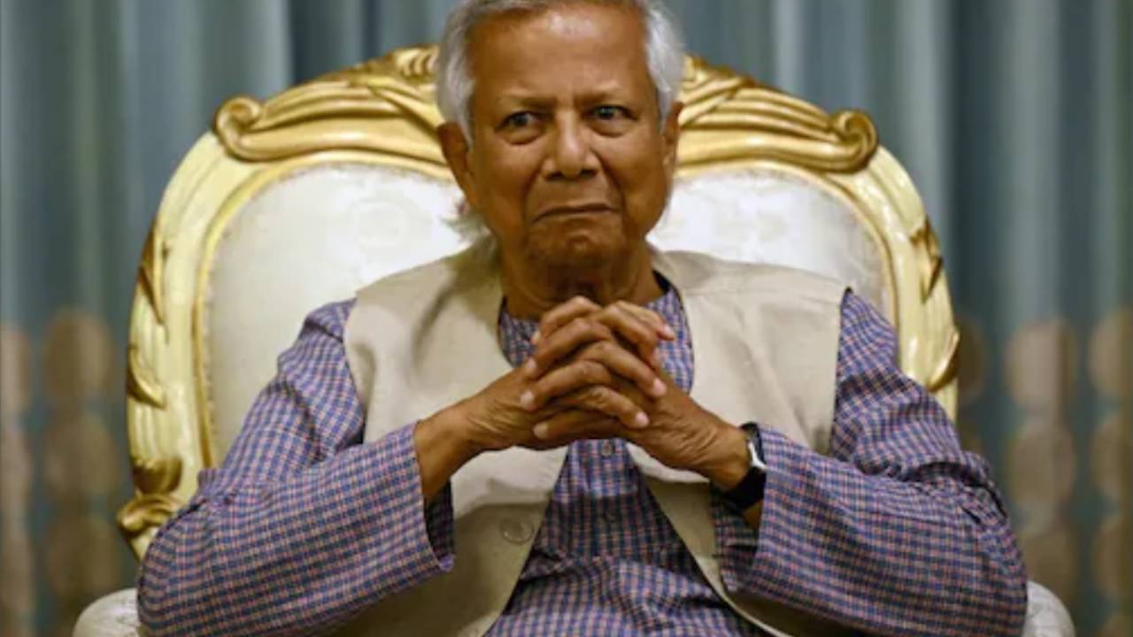 Bangladesh: బంగ్లాదేశ్ ప్రభుత్వం కీలక నిర్ణయం.. పాఠశాలల్లో అవి బంద్..