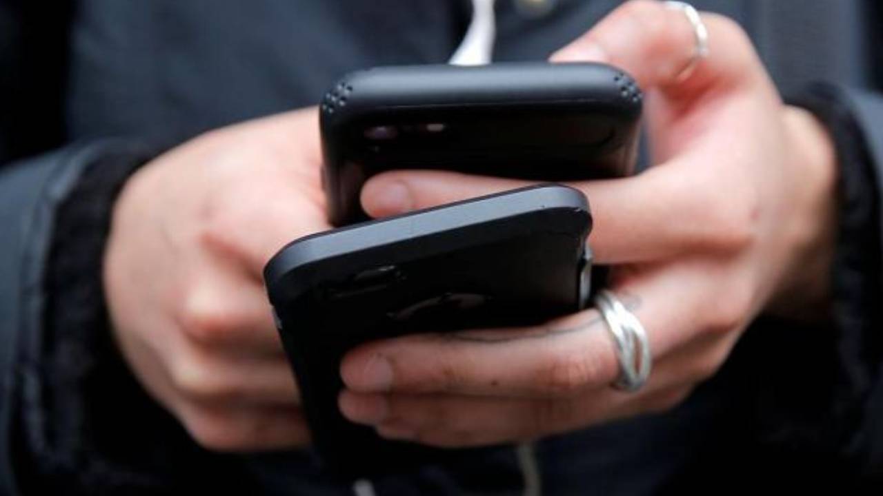 Bengaluru: తెలుగు సీరియల్‌ నటికి అభ్యకర వీడియోలు, సందేశాలు పంపించిన వ్యక్తి.. ఆ నటి ఏం చేసిందంటే? దెబ్బకు దిమ్మతిరిపోయింది..