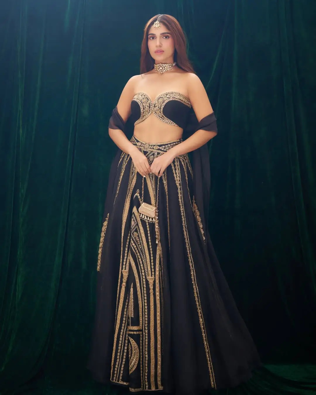 Bhumi Satish Pednekkar latest glamorous photos (1)