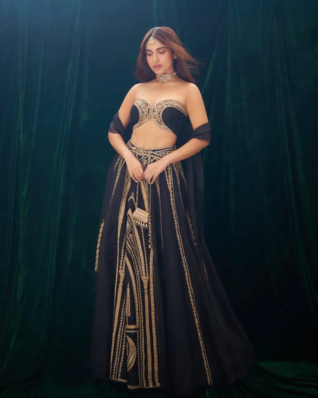 Bhumi Satish Pednekkar latest glamorous photos (3)