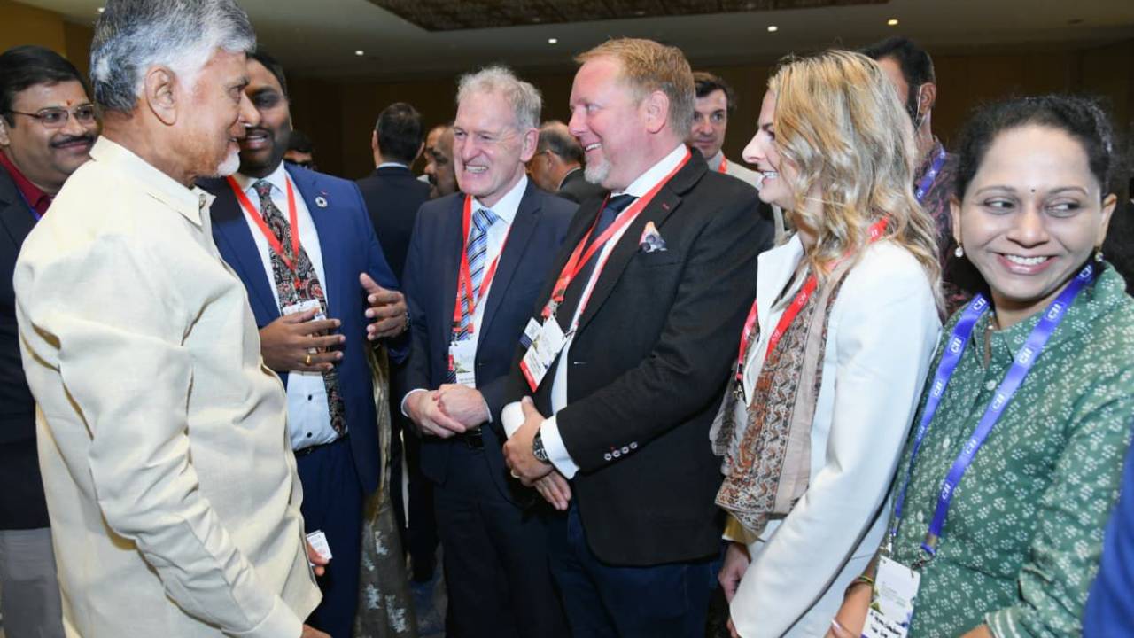 CM Chandrababu Naidu : ప్రపంచ మార్కెట్ కి గేట్ వే గా ఏపీ.. భారీగా పెట్టుబడులు పెట్టాలని సీఎం చంద్రబాబు పిలుపు