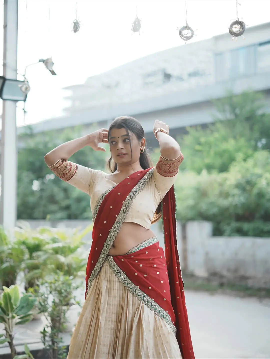 Dancer Nainika is shaking up social media in a traditional look.