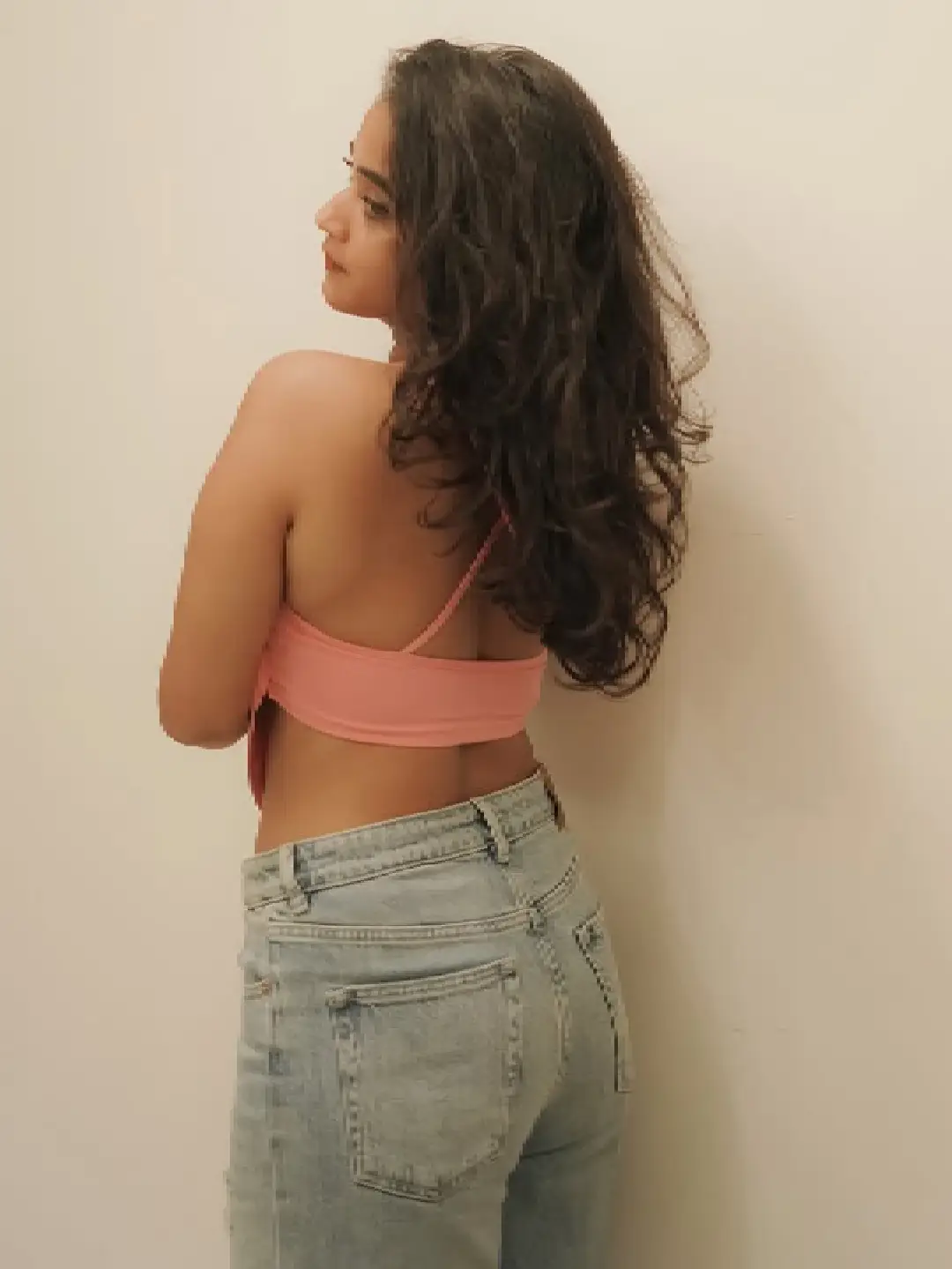 Deepti Sunaina is shaking up social media with her glamour show (1)