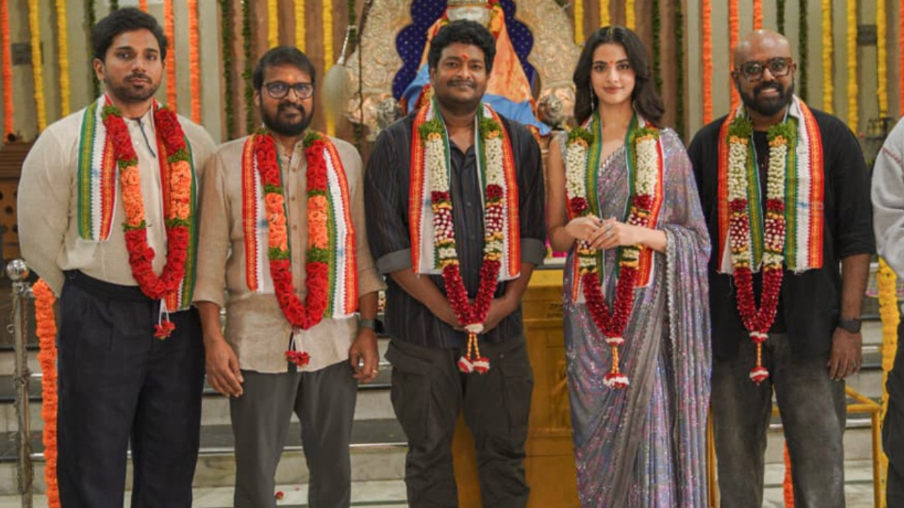 Satya: హీరోగా కమెడియన్ సత్య.. హీరోయిన్ గా మిస్ యూనివర్స్ ఇండియా.. బ్లాక్ బస్టర్ డైరెక్టర్ మూవీ సెట్