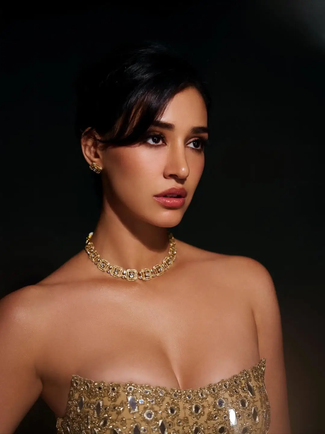 Disha Patani Latest Glamorous Photos (1)