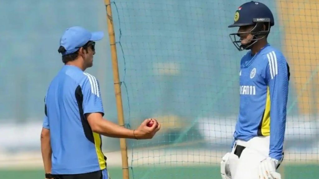Gambhir pulled Gill out for a chat as he was walking with the team for some practice drills