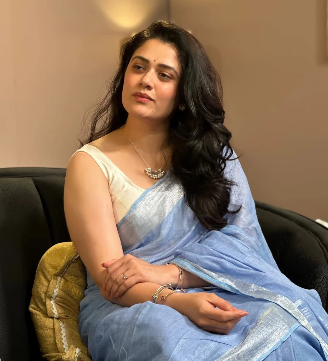 Girija Oak Godbole Latest Social Media Sensation Marathi Actress Photos