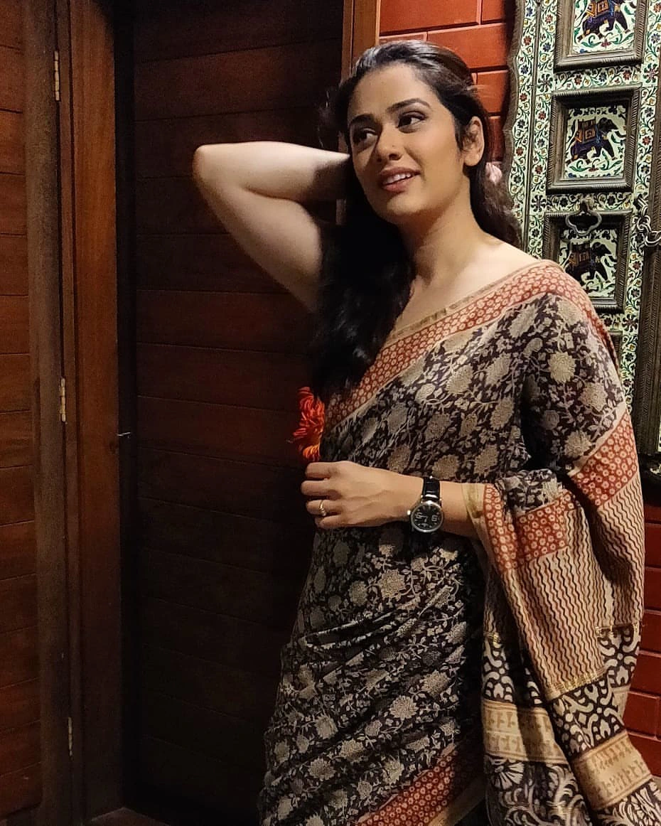 Girija Oak Godbole Latest Social Media Sensation Marathi Actress Photos