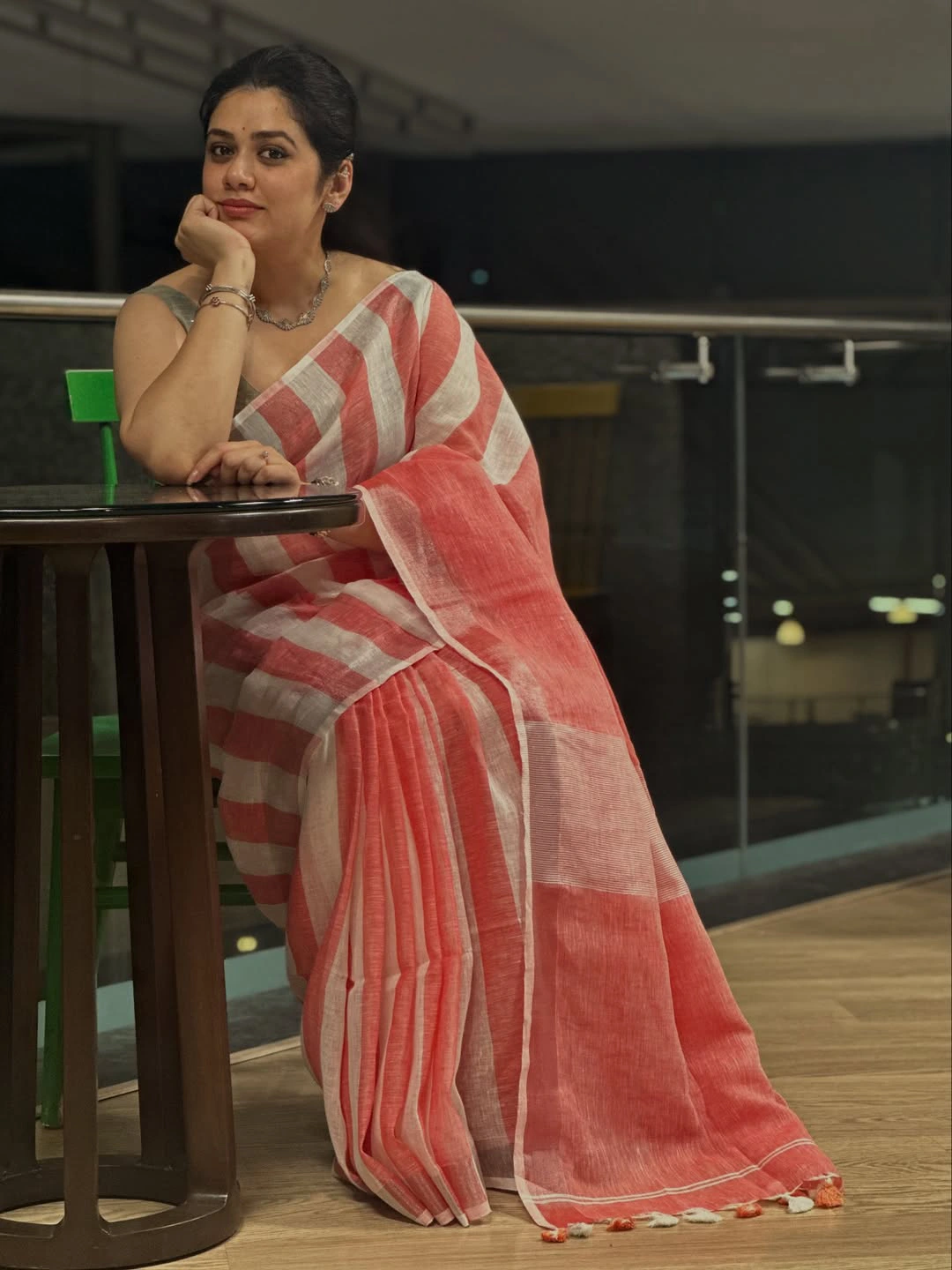 Girija Oak Godbole Latest Social Media Sensation Marathi Actress Photos