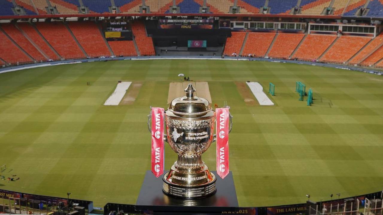 IPL 2026 : ఆటగాళ్ల రిటెన్షన్ ముగిసింది.. ఇప్పుడు ఏ ఫ్రాంచైజీ వద్ద ఎంత డబ్బు ఉంది.. ఎన్ని ఖాళీలు ఉన్నాయి..? ఫుల్ డీటెయిల్స్