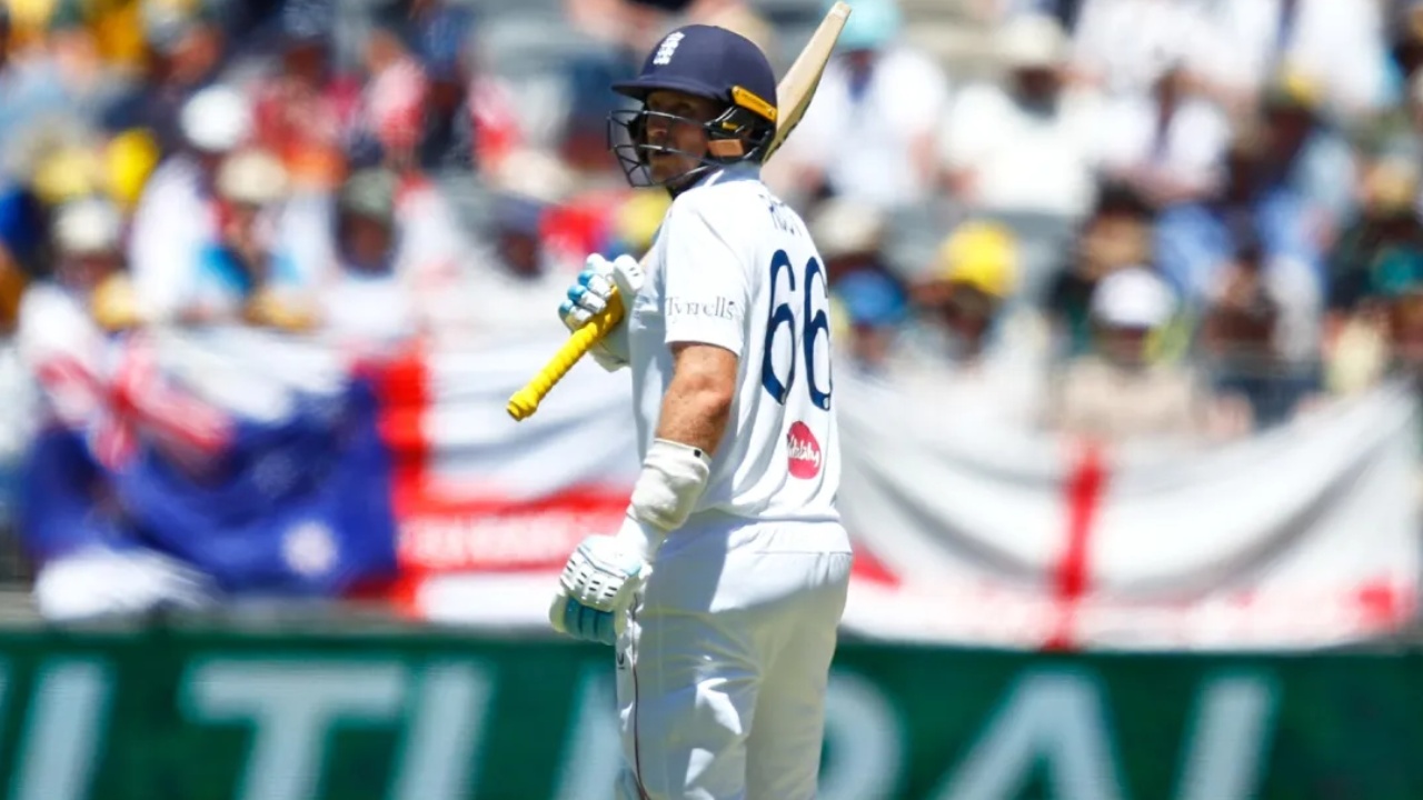 Joe Root : అంత‌ర్జాతీయ క్రికెట్‌లో విరాట్ కోహ్లీ అవాంఛిత రికార్డును స‌మం చేసిన జో రూట్‌..