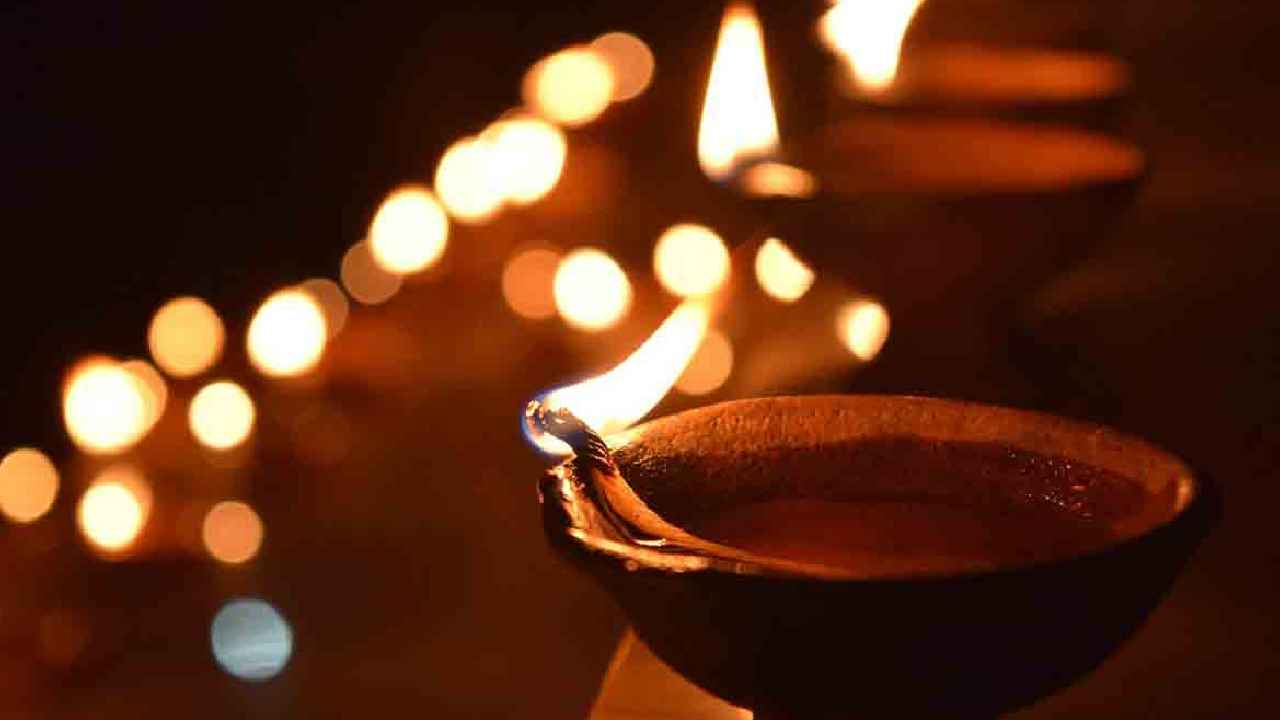 Karthika Pournami: రేపే కార్తీక పౌర్ణమి.. ఏమేం చేయాలి, పండితులు ఏం చెబుతున్నారు..