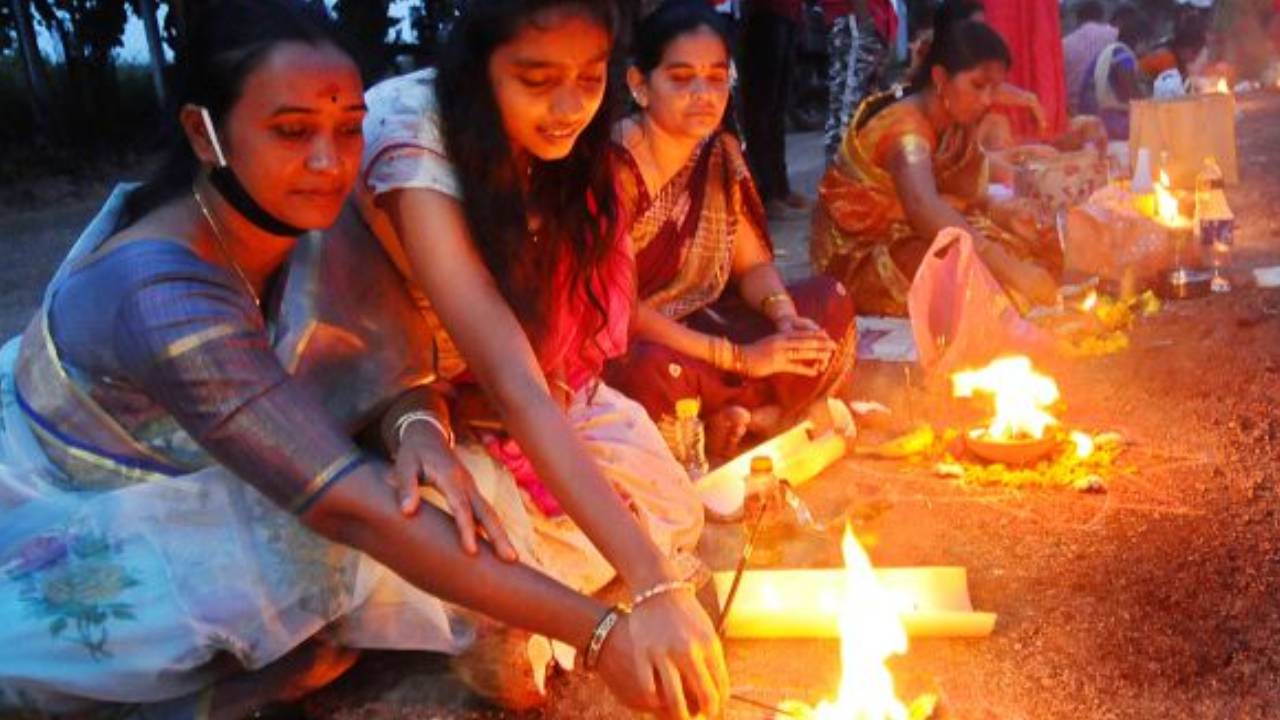 Karthika Purnima : అష్టదరిద్రాలు పోవాలంటే కార్తీక పౌర్ణమి రోజున ఇలా చేయండి.. అద్భుత ఫలితాలు లభిస్తాయి..