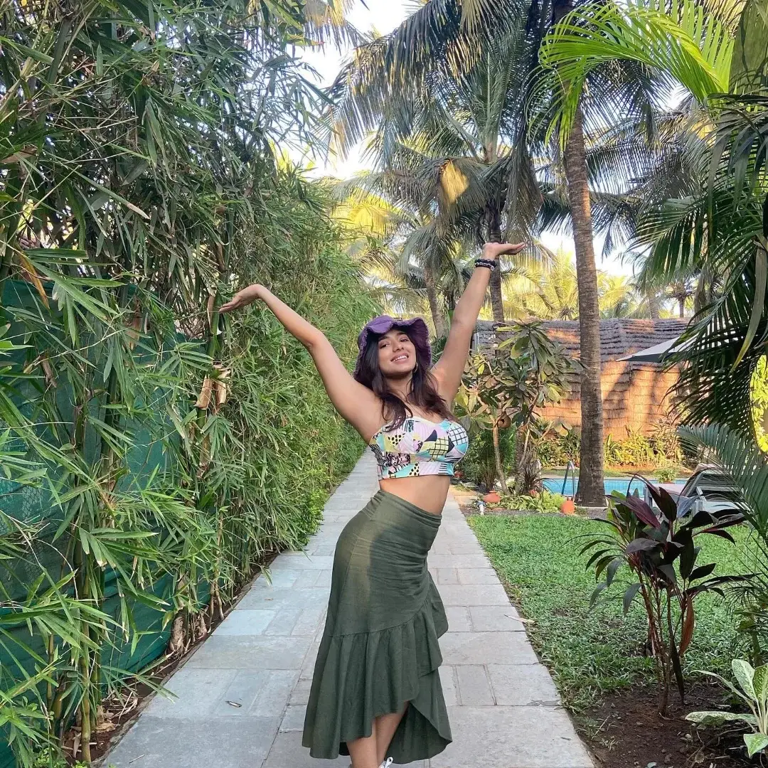 Ketika Sharma latest glamorous photoshoot goes viral on social media (1)