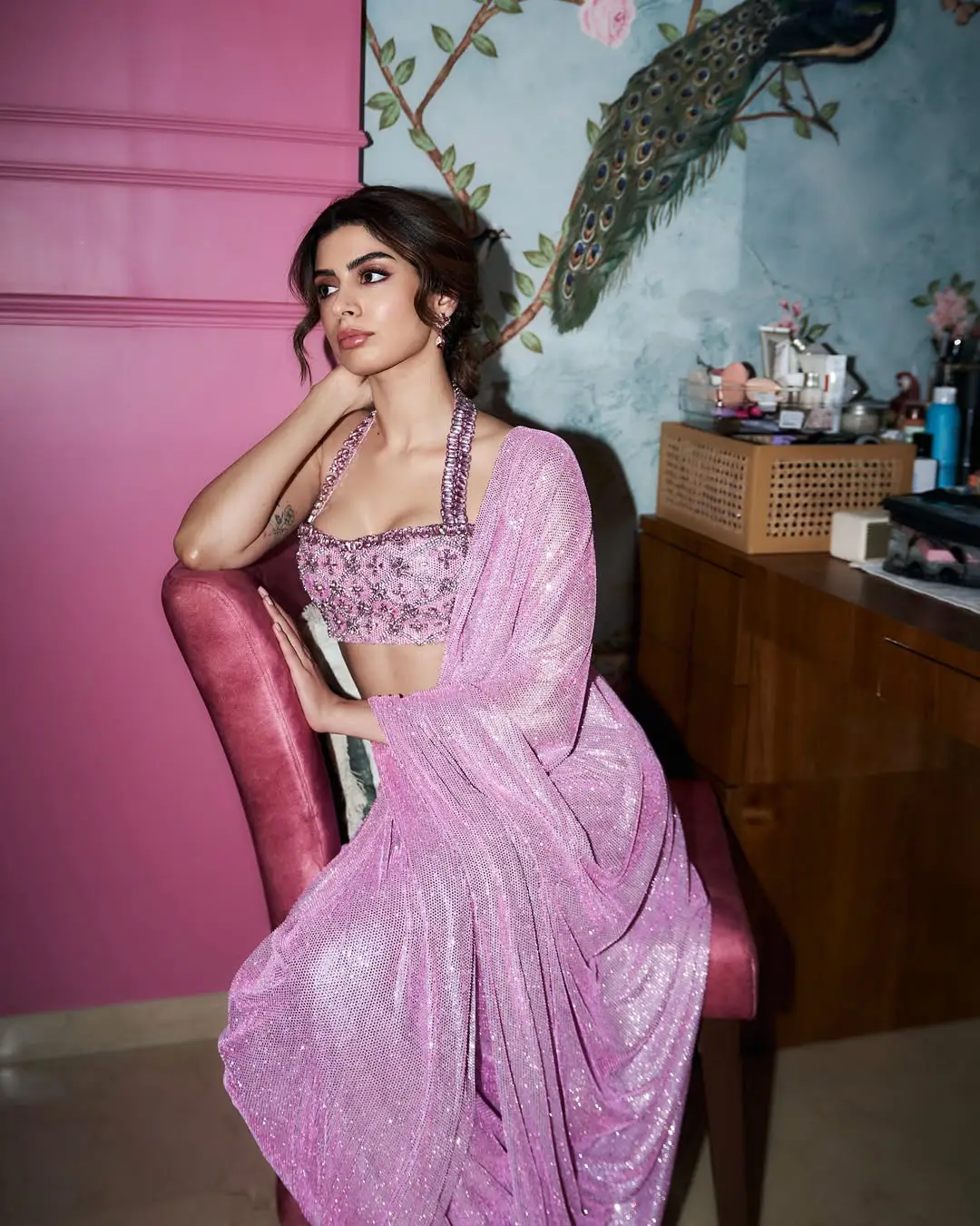 Khushi Kapoor latest photoshoot is going viral on social media.