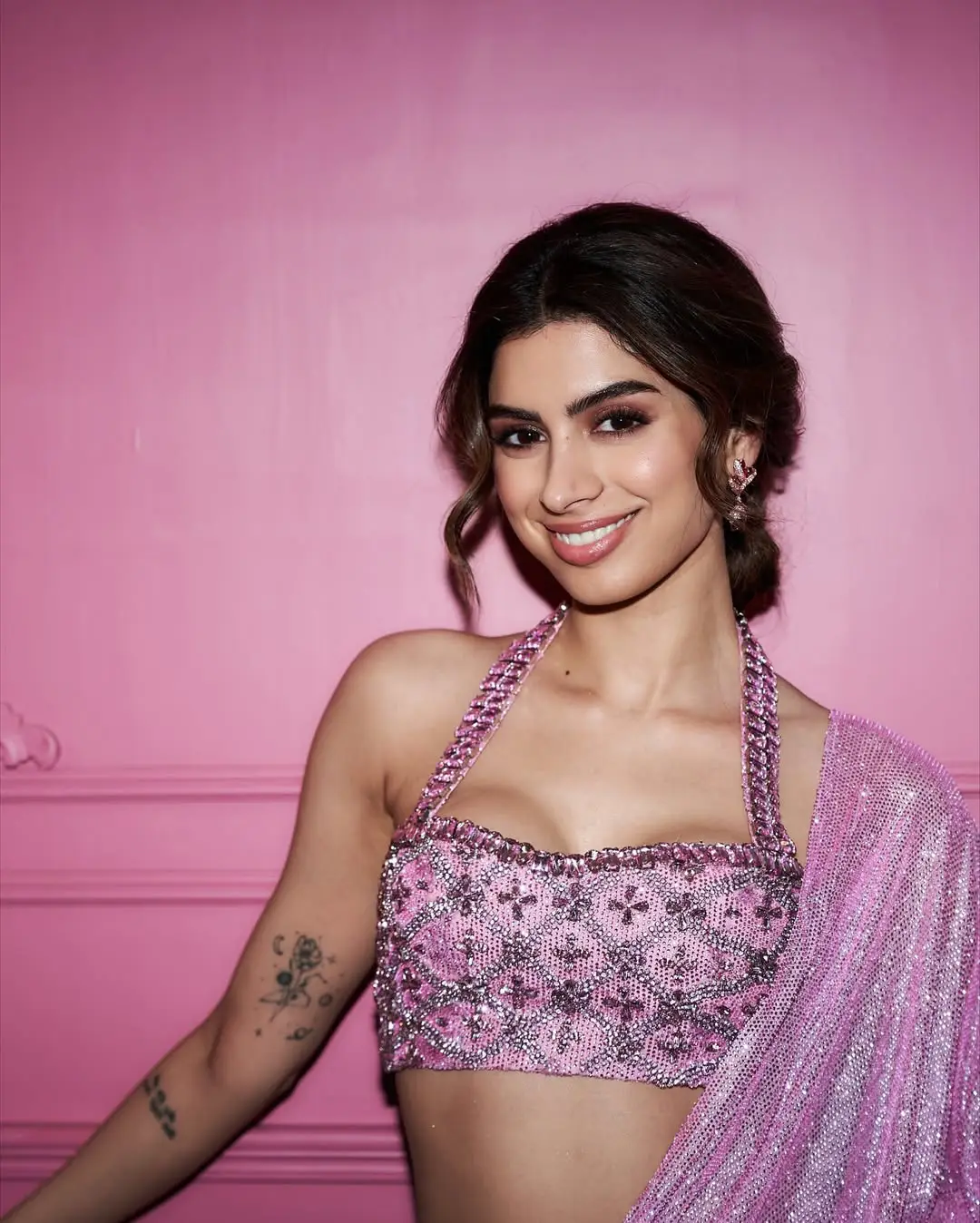 Khushi Kapoor latest photoshoot is going viral on social media.