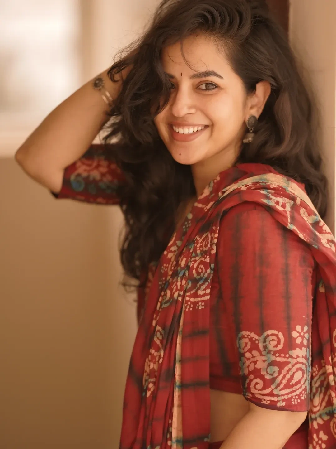 Komalee Prasad Cute Photos in Saree