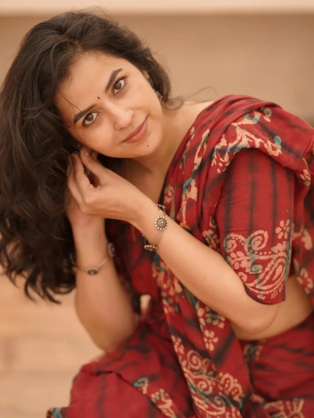 Komalee Prasad Cute Photos in Saree