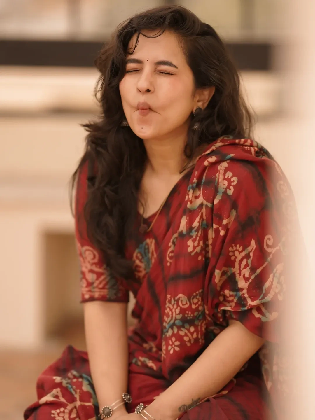 Komalee Prasad Cute Photos in Saree