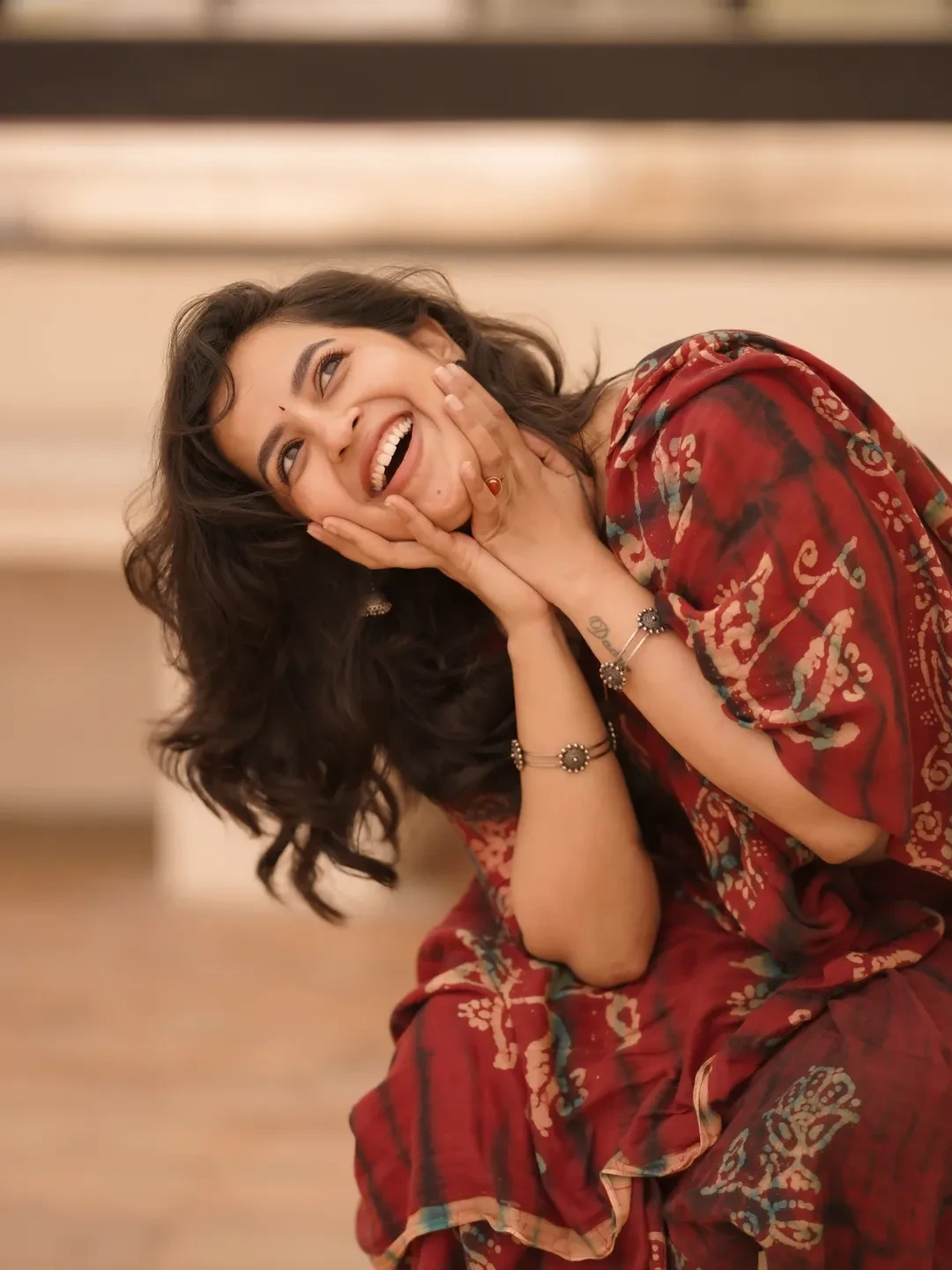 Komalee Prasad Cute Photos in Saree