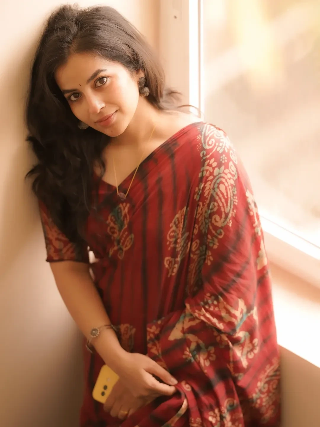 Komalee Prasad Cute Photos in Saree