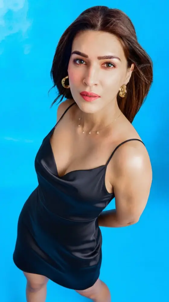 Kriti Sanon latest beauty photoshoot (1)