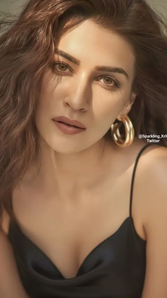 Kriti Sanon latest beauty photoshoot (1)