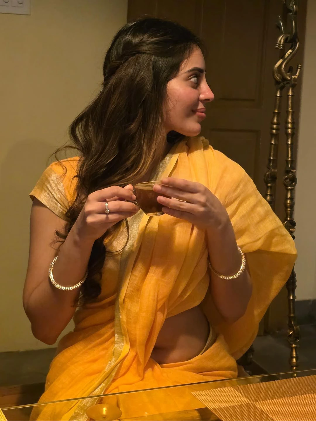 Kushitha Kallapu Cute Photos in Saree