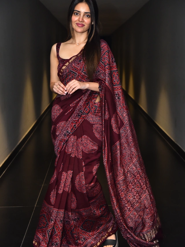 Kushitha Kallapu Stunning Looks in Saree at 3 Roses Season 2 Teaser Launch Event