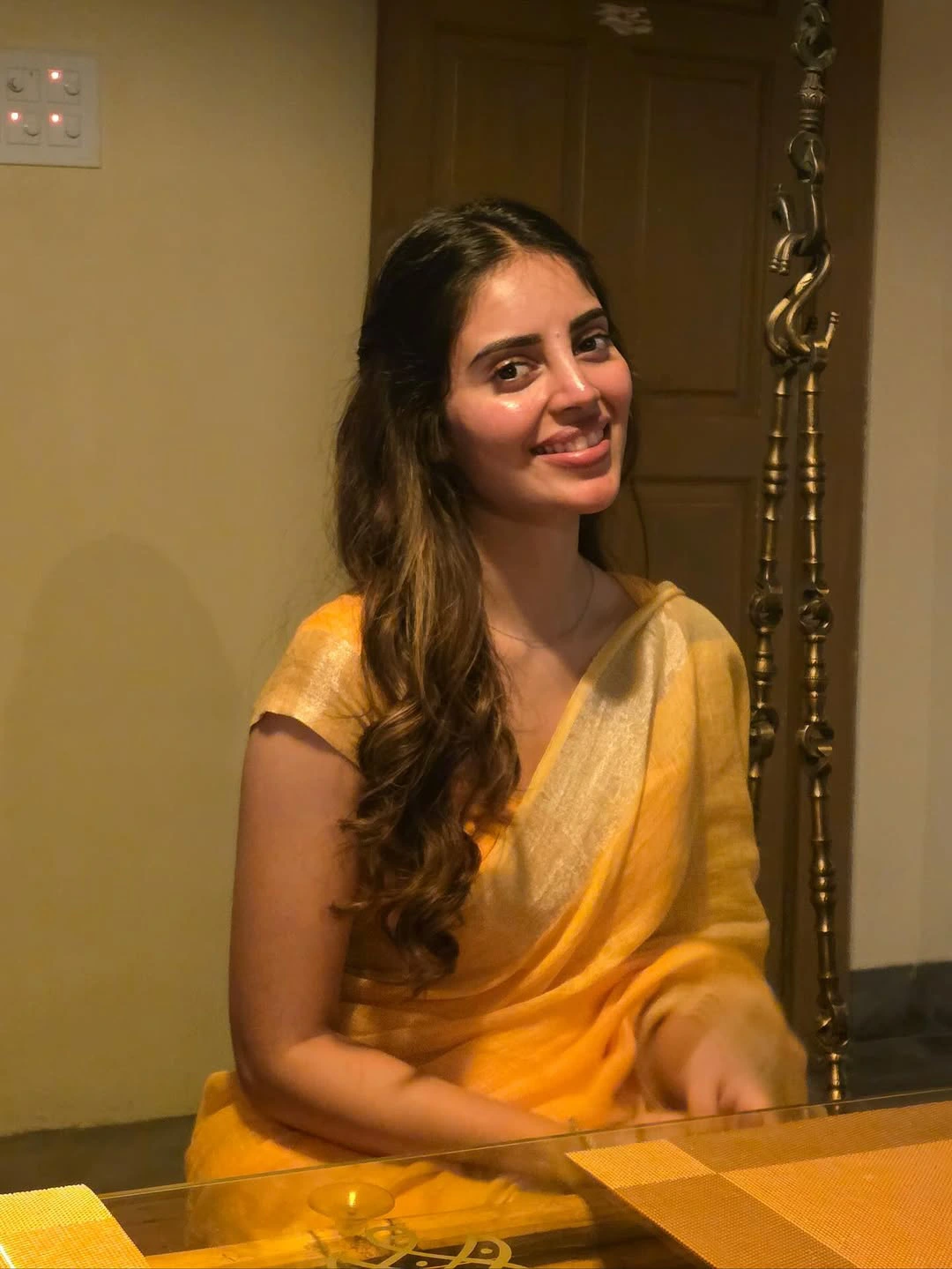 Kushitha Kallapu Cute Photos in Saree