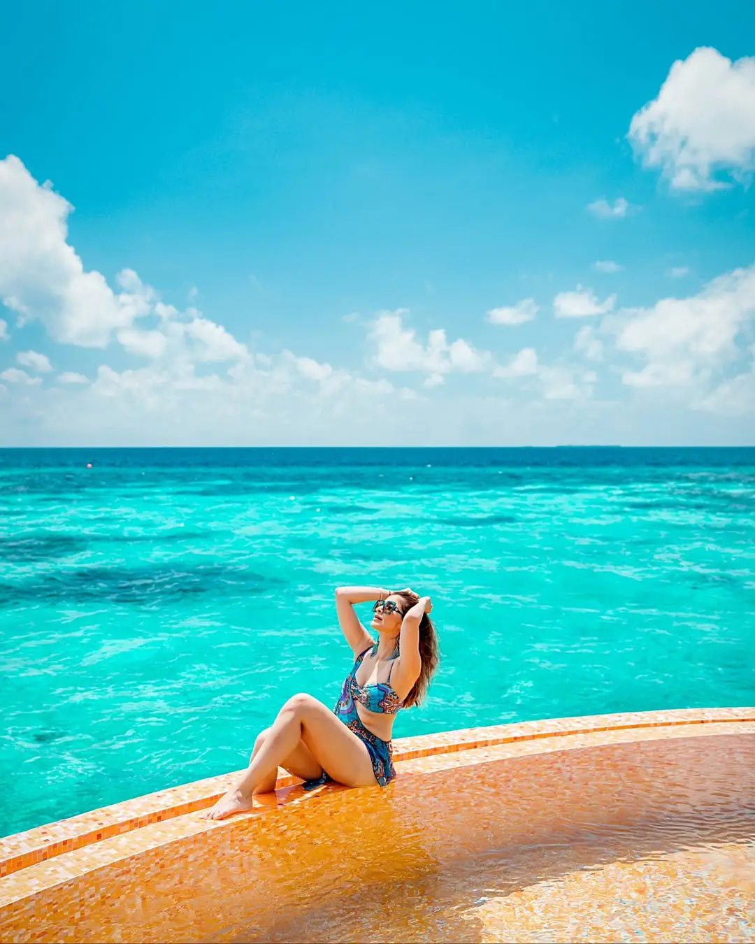 Lakshmi Rai flaunts her beauty in a swimsuit (1)