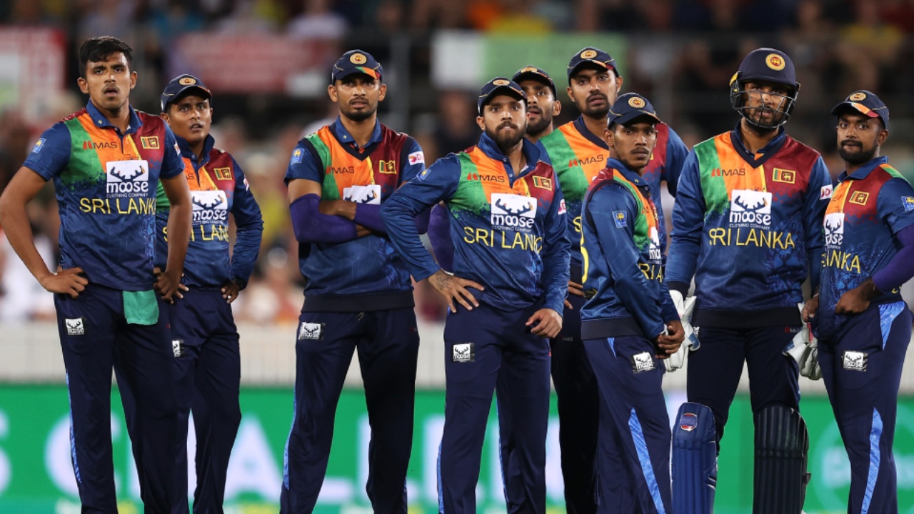 Sri Lanka : పాక్‌, జింబాబ్వేతో ట్రై సిరీస్‌కు ముందు శ్రీలంక‌కు భారీ షాక్‌.. ఒక‌టి కాదు రెండు..