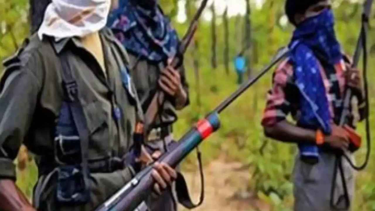 Maoists Surrender: లొంగిపోయిన 37మంది మావోయిస్టులు.. డీజీపీ కీలక వ్యాఖ్యలు..