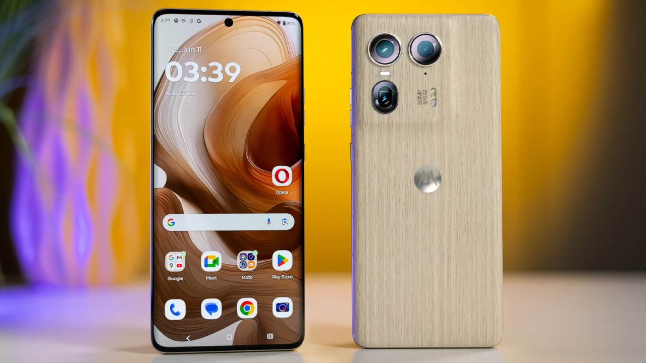 Motorola Edge 50 Ultra : మోటోరోలా ఎడ్జ్ 50 అల్ట్రాపై కిర్రాక్ డిస్కౌంట్.. ఈ ప్రీమియం ఫోన్ అతి చౌకైన ధరకే.. మీ బడ్జెట్ ధరలోనే..!