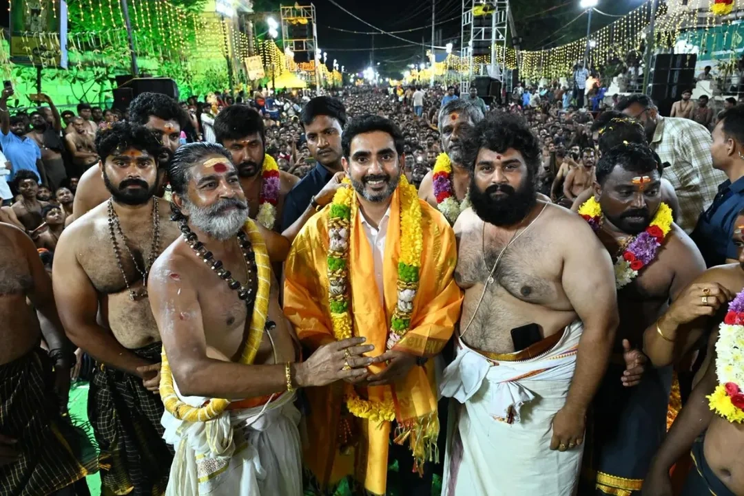 Nara Lokesh Participated in Ayyappa Swamy Padi pooja in Mangalagiri