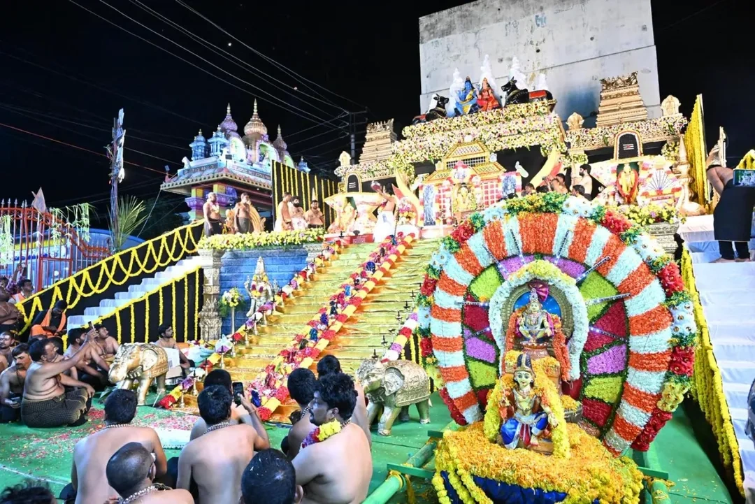 Nara Lokesh Participated in Ayyappa Swamy Padi pooja in Mangalagiri