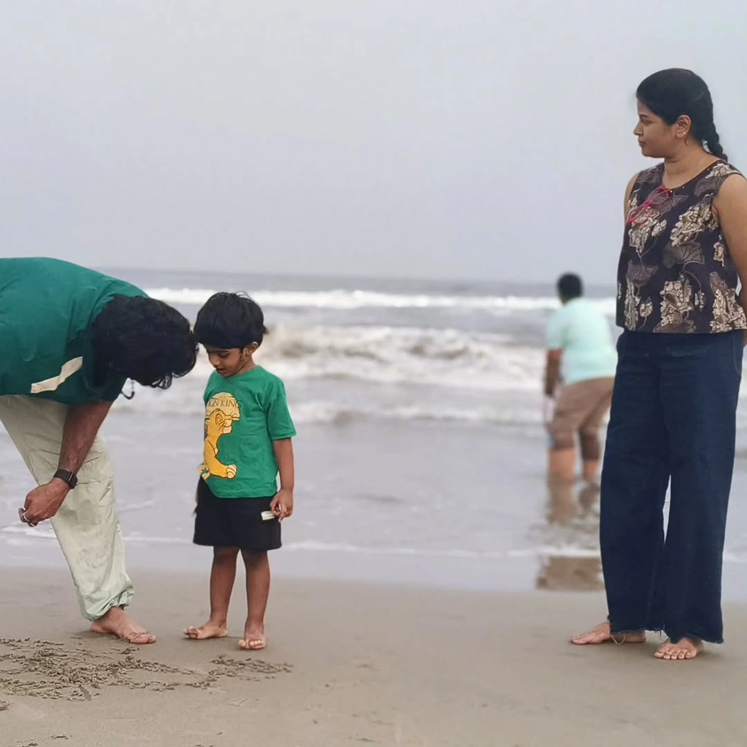 Naveen Chandra Enjoying in Beach with Family