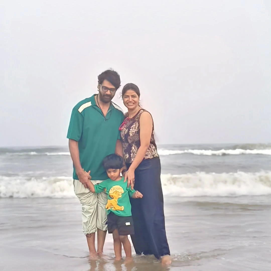 Naveen Chandra Enjoying in Beach with Family