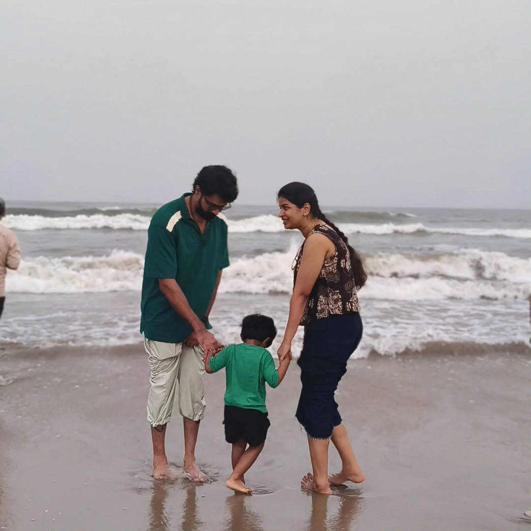 Naveen Chandra Enjoying in Beach with Family