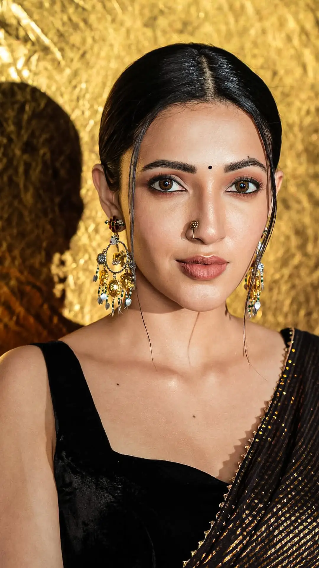 Neha Shetty is making waves on social media with her glamour (1)