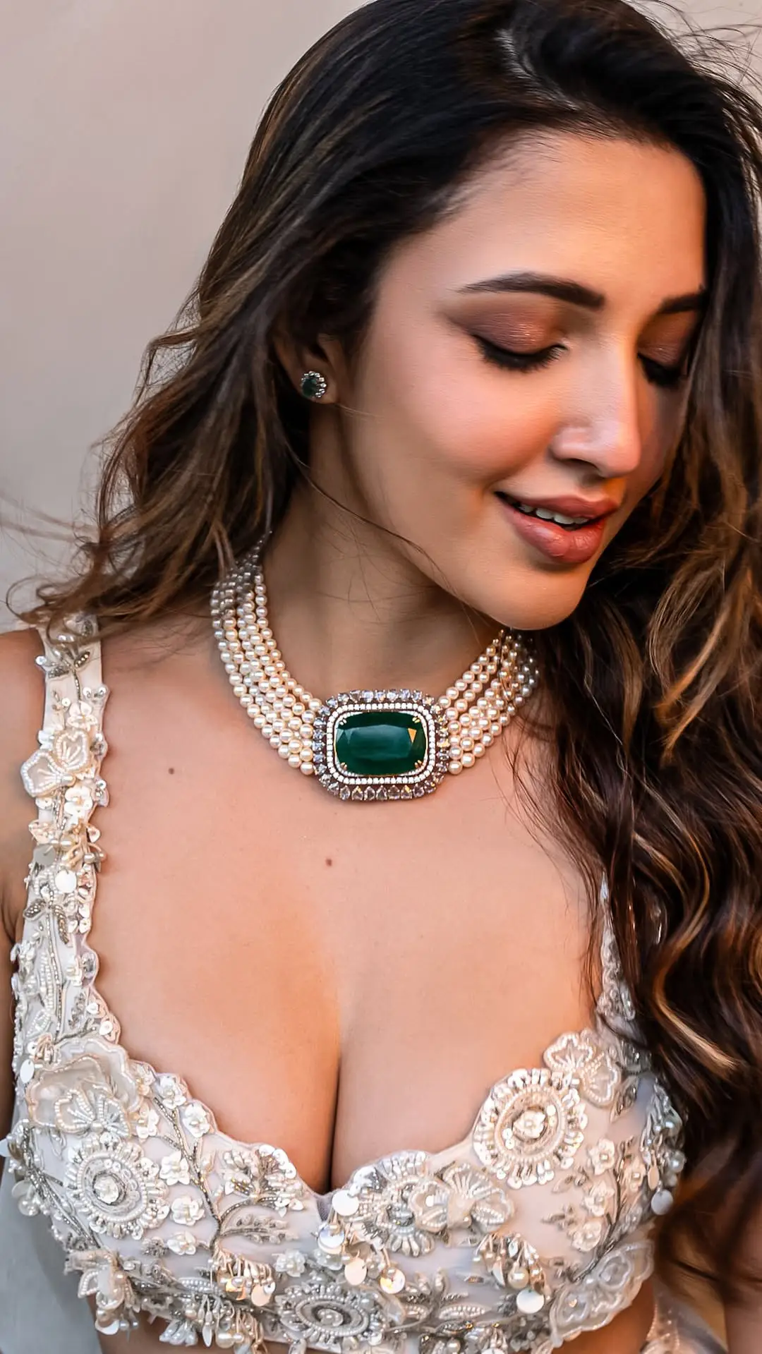 Neha Shetty is making waves on social media with her glamour (1)