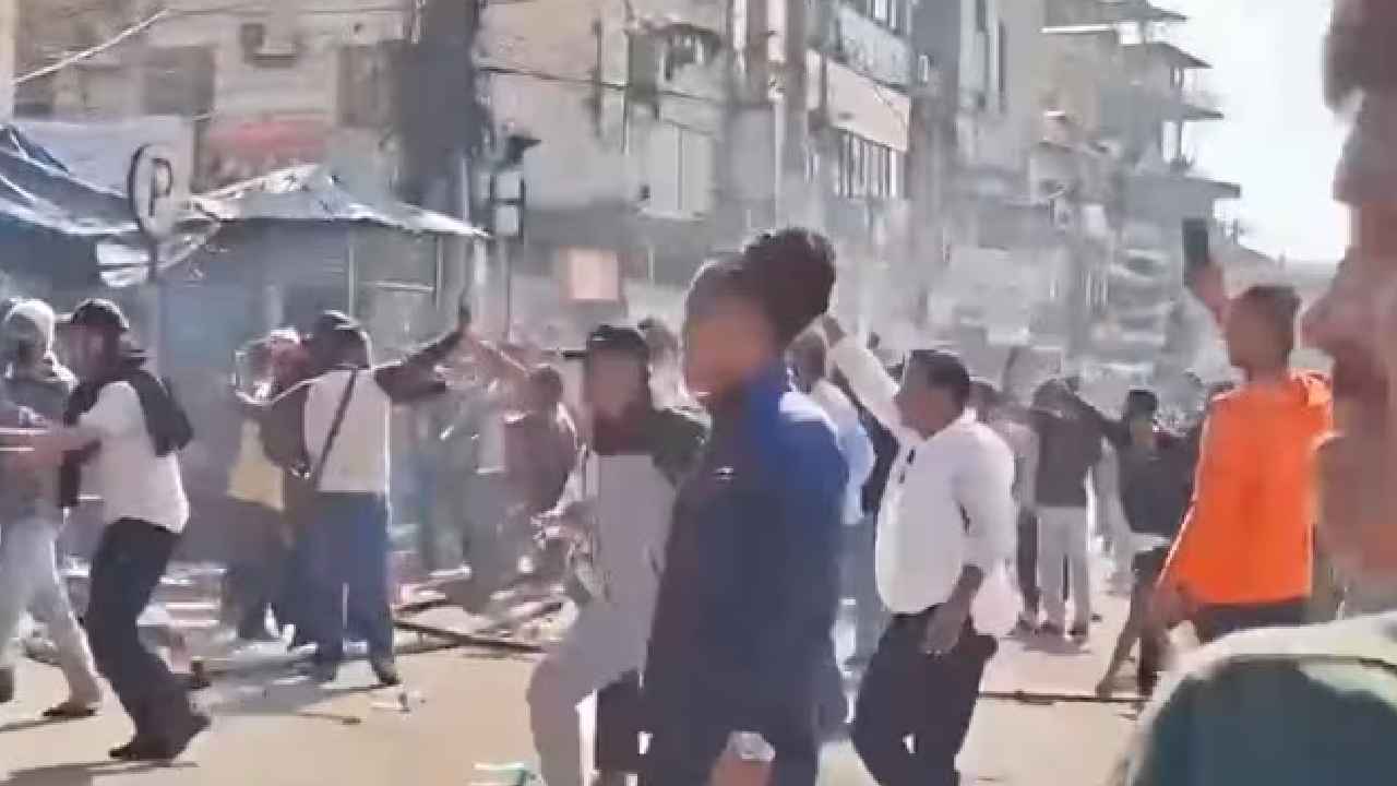 Nepal Protests: నేపాల్‌లో మళ్లీ టెన్షన్.. టెన్షన్.. జెన్‌-జడ్‌ ఆందోళనలతో ప్రభుత్వం అప్రమత్తం.. కర్ఫూ విధింపు, వాటిపై నిషేధం..