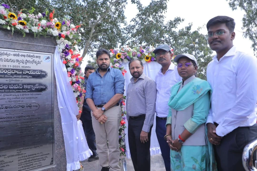 Pawan Kalyan Visitis Kumki Elephants