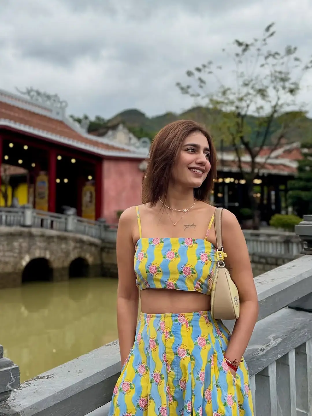 Priya Prakash Varrier Latest Glamour Photos (1)