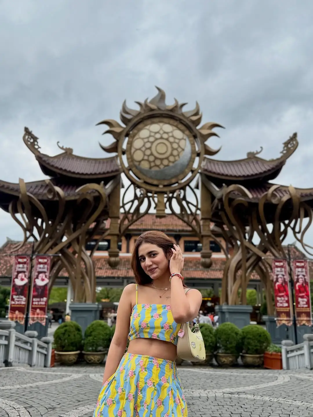 Priya Prakash Varrier Latest Glamour Photos (1)