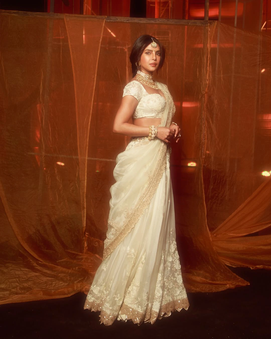Priyanka Chopra Stunning Looks for Varanasi Event in White Saree
