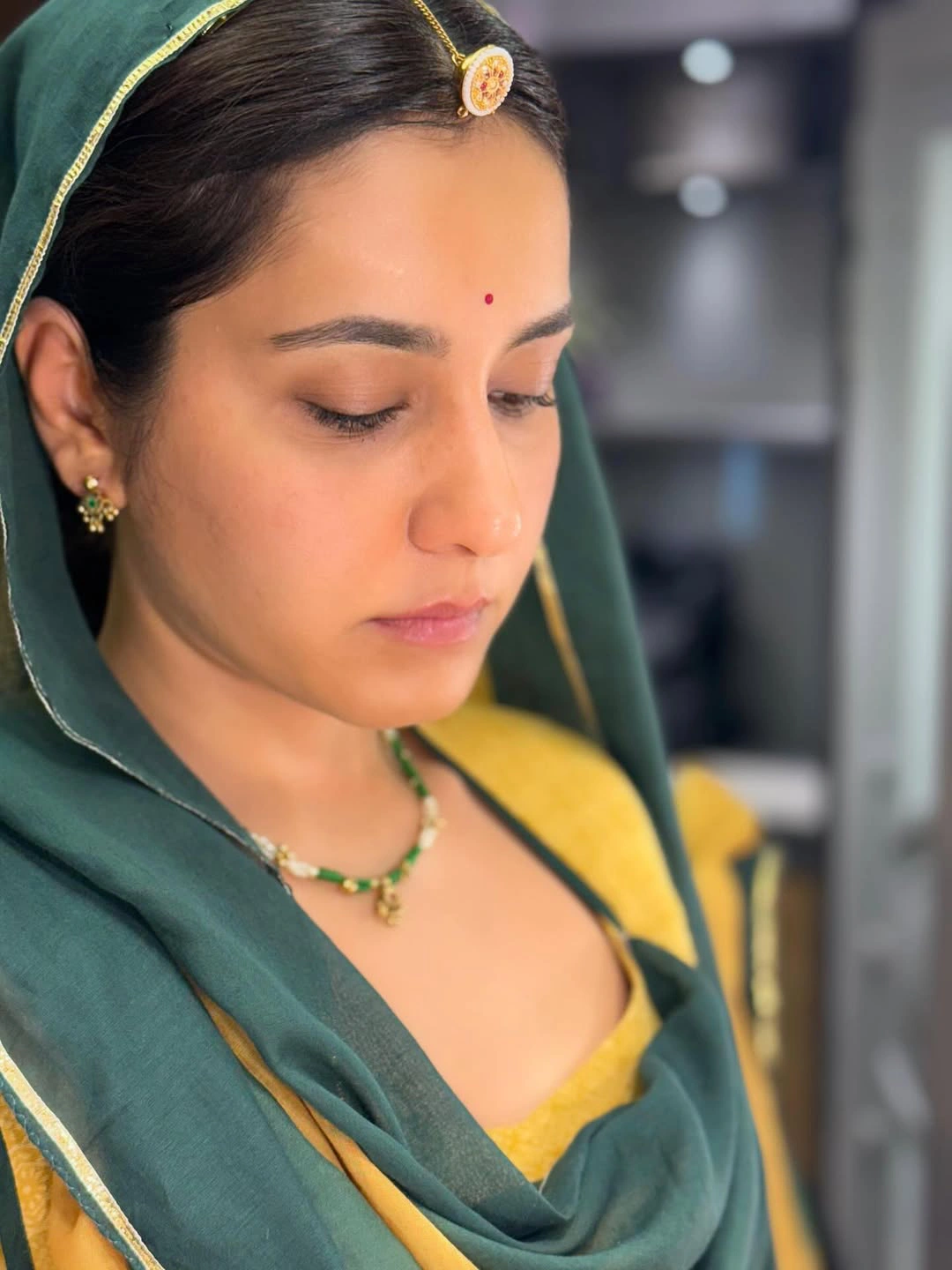 Raashii Khanna Shares 120 Bahadur Movie Working Stills